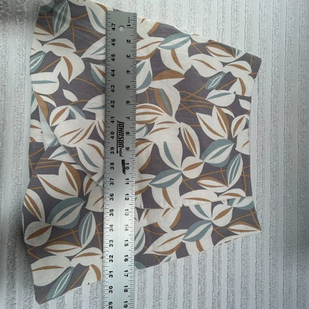 Xiao Wei Boutique Women's A-Line Overlap Mini Skirt Floral Size Small Back Zip